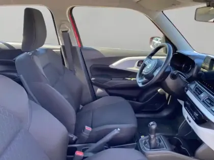 Photo 14 Suzuki Swift Gén. IV Ph2 Avantage 5