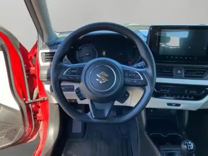 Photo 12 Suzuki Swift Gén. IV Ph2 Avantage 5