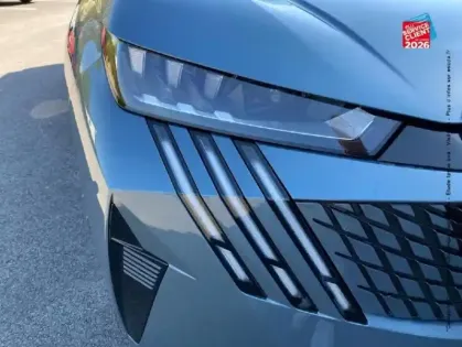 Photo 12 Peugeot 5008  Hybrid 145ch GT Exclusive e-DCS6