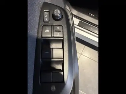 Photo 13 Toyota Yaris Gén. IV Ph1 NG Design 5