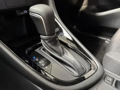 Photo 12 Toyota Yaris Gén. IV Ph1 NG Design 5