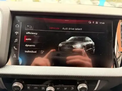 Photo 12 Audi A1 Gén. II Ph1 Design luxe 5