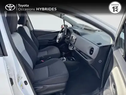 Photo 15 Toyota Yaris Gén. III Ph3 France 5