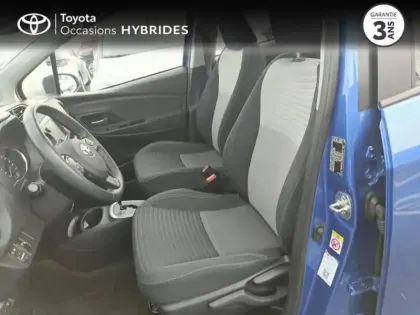 Photo 10 Toyota Yaris Gén. III Ph3 Dynamic 5