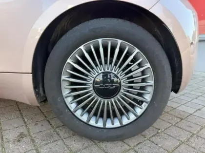 Photo 7 Fiat 500  3+1 e 118ch MY23