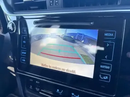 Photo 13 Toyota Auris  HSD 136h Design