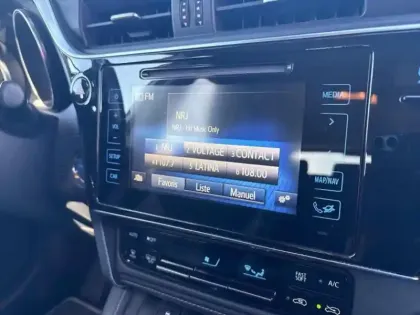 Photo 11 Toyota Auris  HSD 136h Design