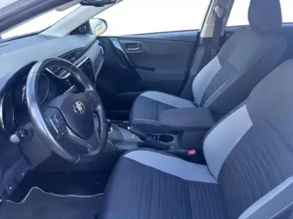 Photo 6 Toyota Auris  HSD 136h Design