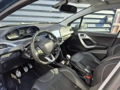 Photo 11 Peugeot 2008 Gén. I Ph2 Crossway 5