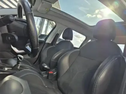 Photo 12 Peugeot 2008 Gén. I Ph2 Crossway 5