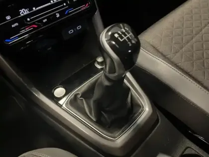 Photo 14 Volkswagen T-cross Gén. I Ph1 R-Line 5