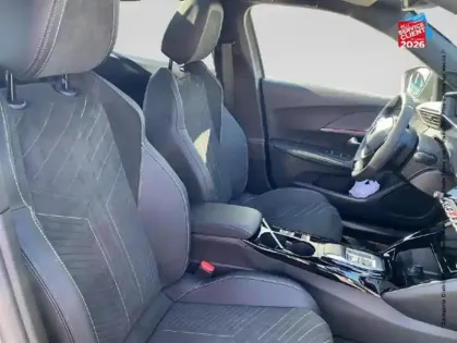 Photo 19 Peugeot 2008  1.2 Hybrid 145ch GT Exclusive e-DCS6