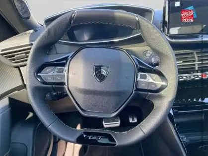 Photo 26 Peugeot 2008  1.2 Hybrid 145ch GT Exclusive e-DCS6