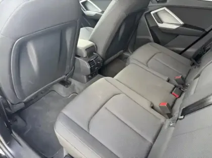 Photo 14 Audi Q3  35 TFSI 150ch Design S tronic 7