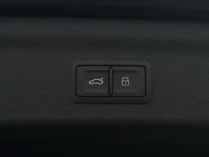 Photo 9 Audi Q3  35 TFSI 150ch Design S tronic 7