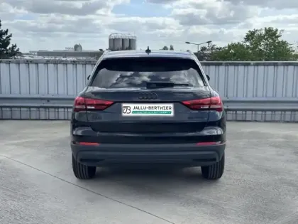 Photo 5 Audi Q3  35 TFSI 150ch Design S tronic 7