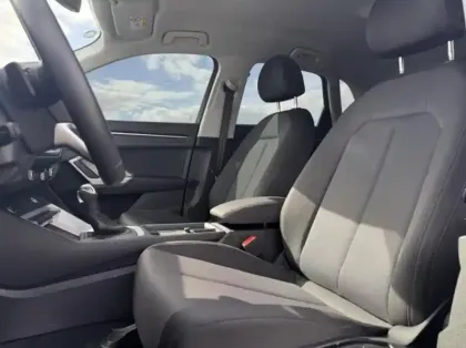 Photo 11 Audi Q3  35 TFSI 150ch Design S tronic 7