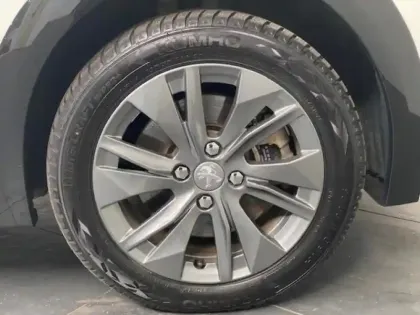 Photo 10 Peugeot 208 Gén. II Ph1 NG Allure 5