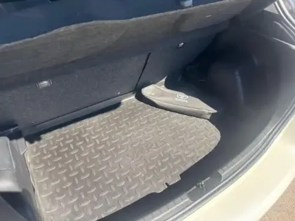 Photo 12 Toyota Yaris Gén. III Ph3 Design Y20 5