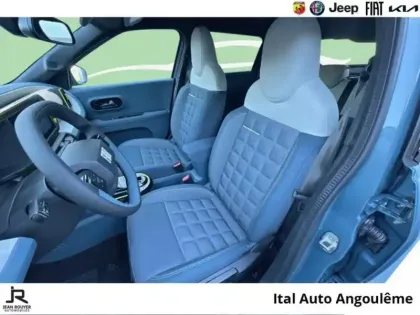 Photo 23 Fiat Panda Grande  1.2 Hybrid Turbo 110ch La Prima eDCT6