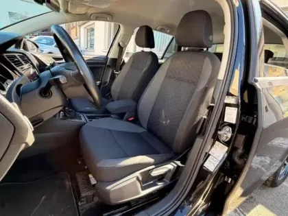 Photo 11 Volkswagen Golf Gén. VII Ph2 Connect 5