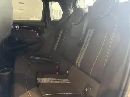 Photo 12 Mini Mini Gén. III (F55) Ph3 JCW 5