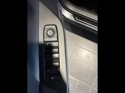 Photo 13 Toyota C-HR Gén. II Ph1 Design 5