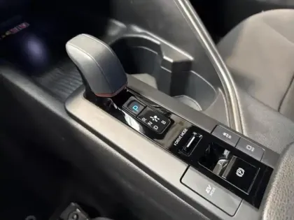 Photo 12 Toyota C-HR Gén. II Ph1 Design 5