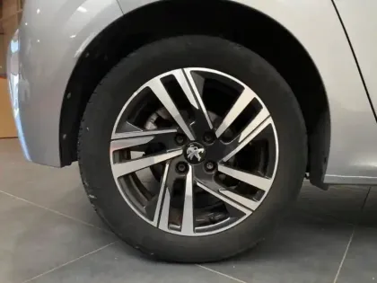 Photo 8 Peugeot 208 Gén. II Ph1 Allure 5