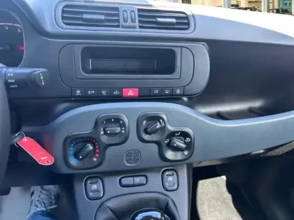 Photo 21 Fiat Panda Gén. III Ph1 NG City Cross 5