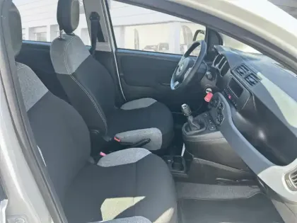 Photo 8 Fiat Panda Gén. III Ph1 NG City Cross 5