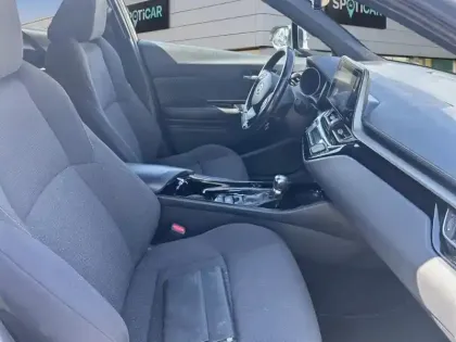 Photo 8 Toyota C-HR  Hybride 122h Dynamic