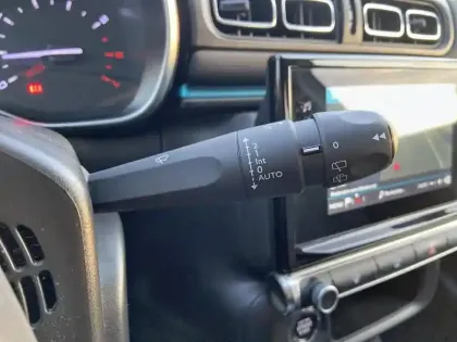 Photo 17 Citroën C3  BlueHDi 100 S&S BVM6 Shine Pack