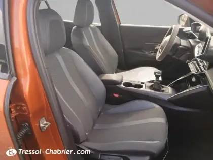 Photo 22 Peugeot 2008 Gén. II Ph1 Allure 5