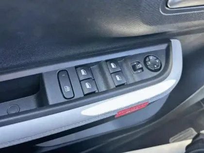 Photo 19 Citroën C3  Turbo 100 ch Manuelle Max