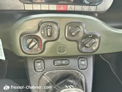 Photo 10 Fiat Panda  0.9 85 ch TwinAir S&S 4x4 Rock