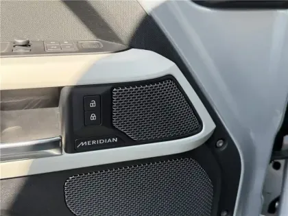 Photo 18 Land rover Defender Gén. III Ph1 First Edition 5