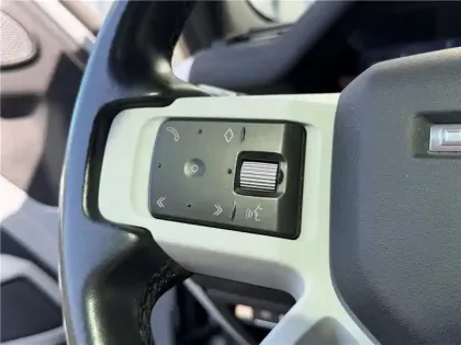 Photo 19 Land rover Defender Gén. III Ph1 First Edition 5