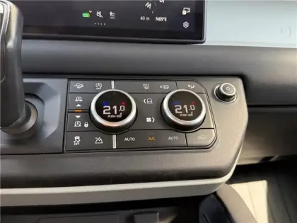 Photo 35 Land rover Defender Gén. III Ph1 First Edition 5