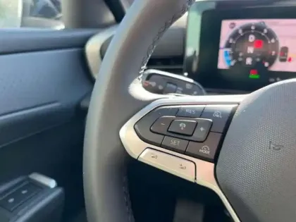 Photo 6 Volkswagen T-roc FL NOUVEAU NF 1.5 ETSI HYBRID 116CH D