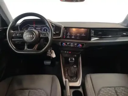 Photo 7 Audi A1 30 TFSI 110 ch S tronic 7 S line