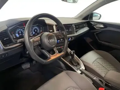 Photo 8 Audi A1 30 TFSI 110 ch S tronic 7 S line