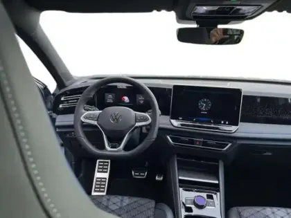 Photo 9 Volkswagen Tiguan NOUVEAU 1.5 ETSI 150CH DSG7 R LIN