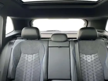 Photo 7 Volkswagen Tiguan NOUVEAU 1.5 ETSI 150CH DSG7 R LIN