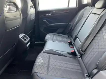 Photo 8 Volkswagen Tiguan NOUVEAU 1.5 ETSI 150CH DSG7 R LIN