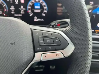 Photo 5 Volkswagen Tiguan NOUVEAU 1.5 ETSI 150CH DSG7 R LIN