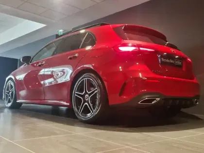 Photo 15 Mercedes Classe A 200 d AMG Line