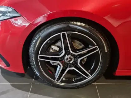 Photo 5 Mercedes Classe A 200 d AMG Line