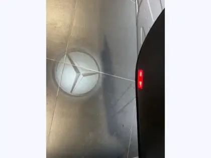 Photo 12 Mercedes Classe A 200 d AMG Line