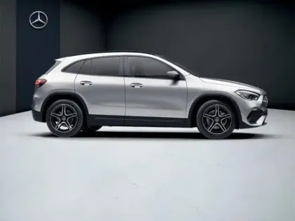 Photo 16 Mercedes GLA 200 AMG Line